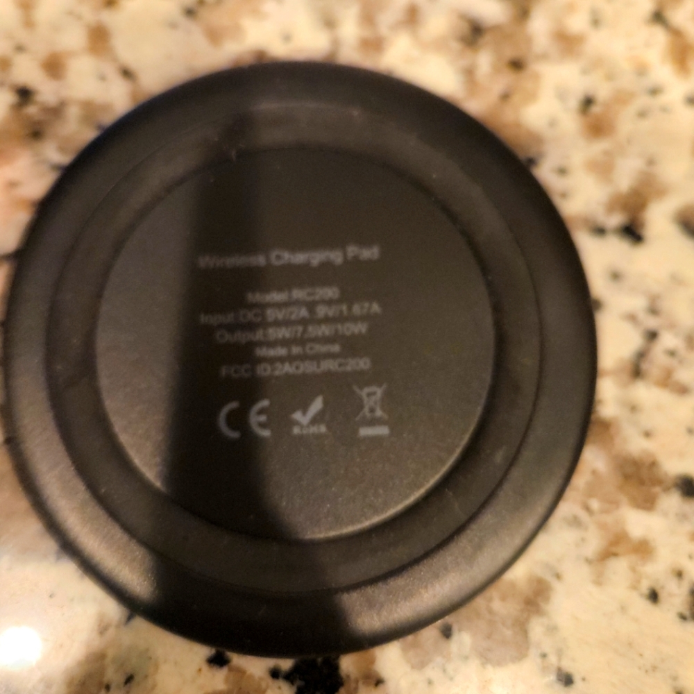 Yootech 7.5w wireless charging pad